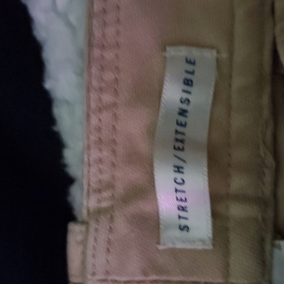 Old Navy low waist stretch khakis size 4 petite - Picture 3 of 12